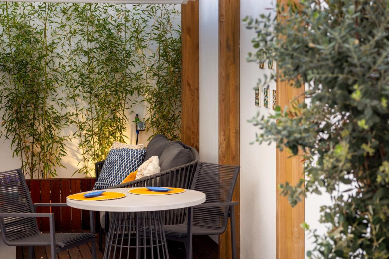 Stupendo- Two Rooms, Patio With Refreshing Pond-Center-Air Conditioning-Free Park Лісабон Екстер'єр фото